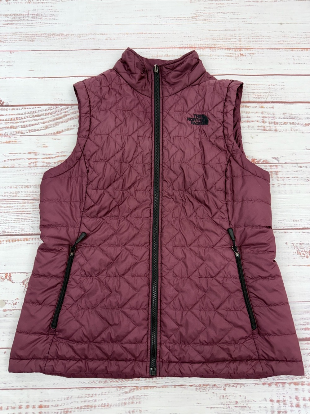 The North Face Women’s Size Large Maroon Quilted Vest